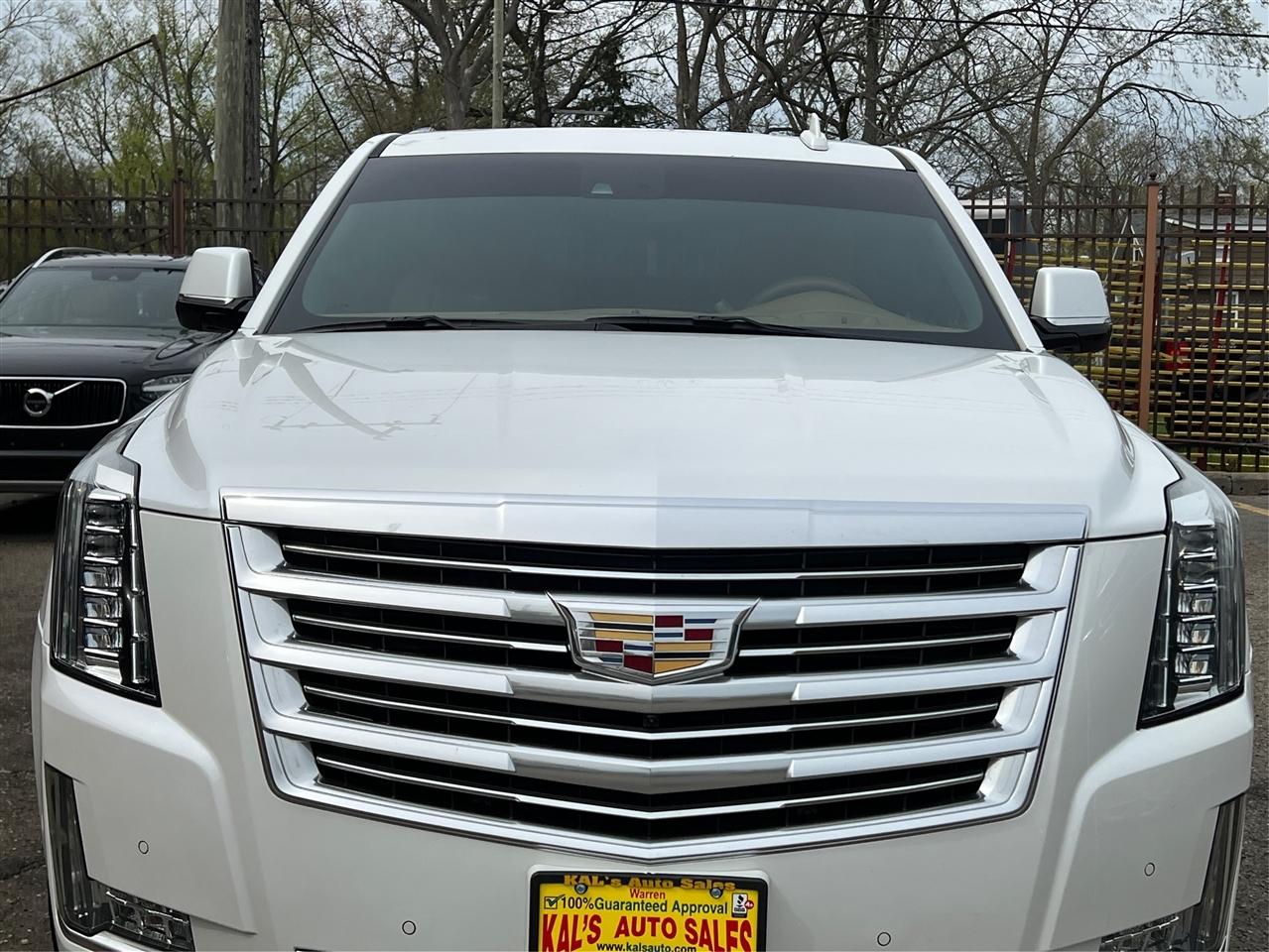 Cadillac Escalade 4WD 4dr Platinum 2017