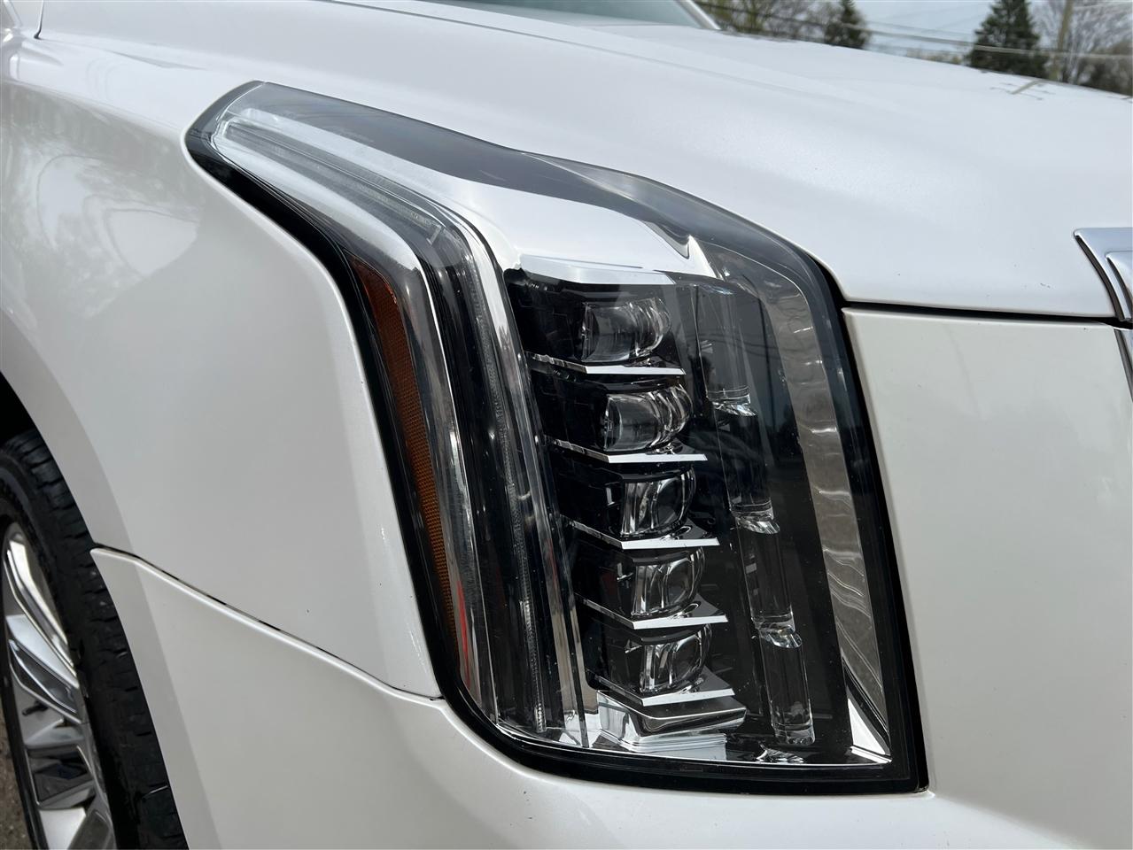 Cadillac Escalade 4WD 4dr Platinum 2017