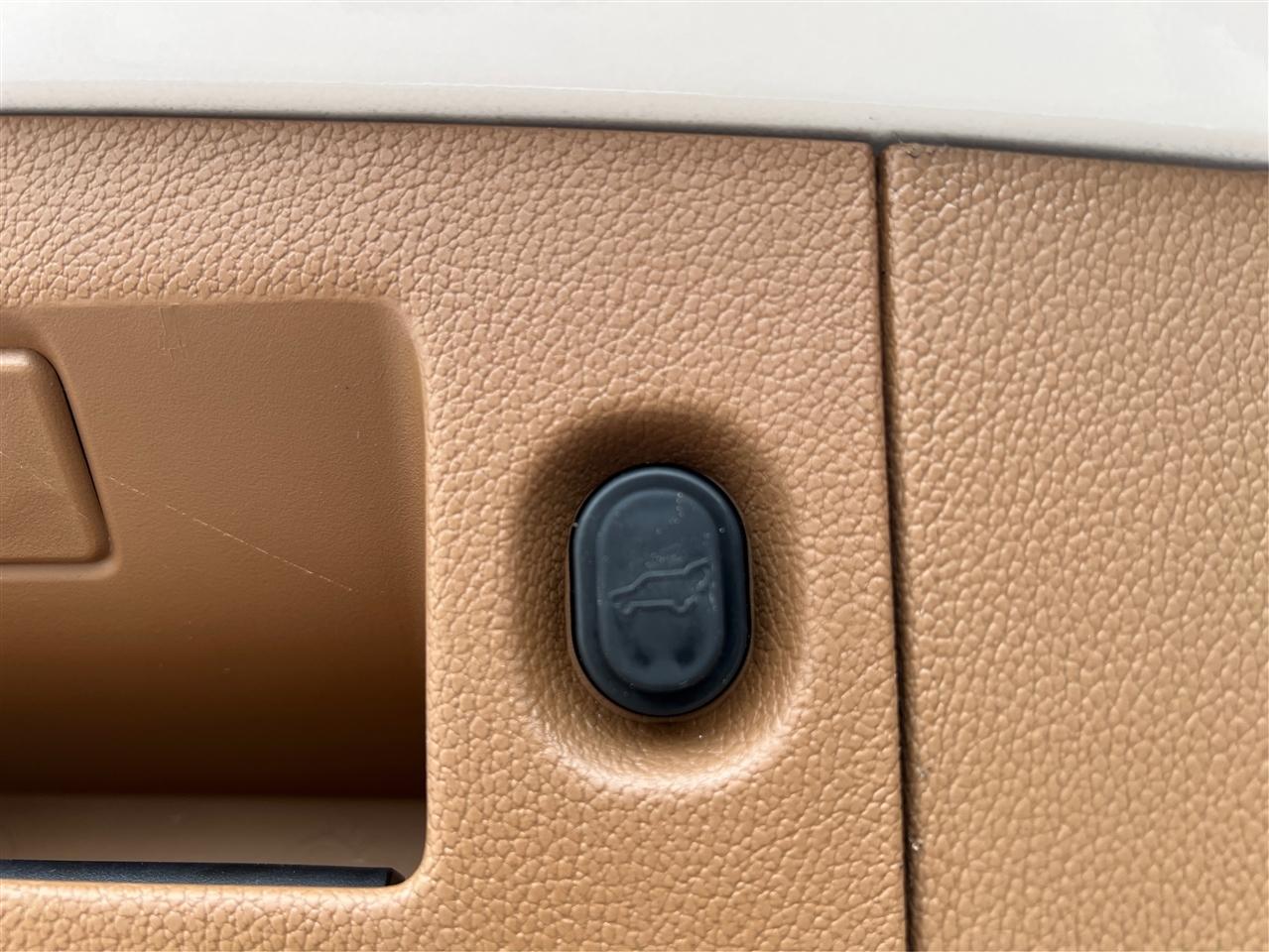 Cadillac Escalade 4WD 4dr Platinum 2017