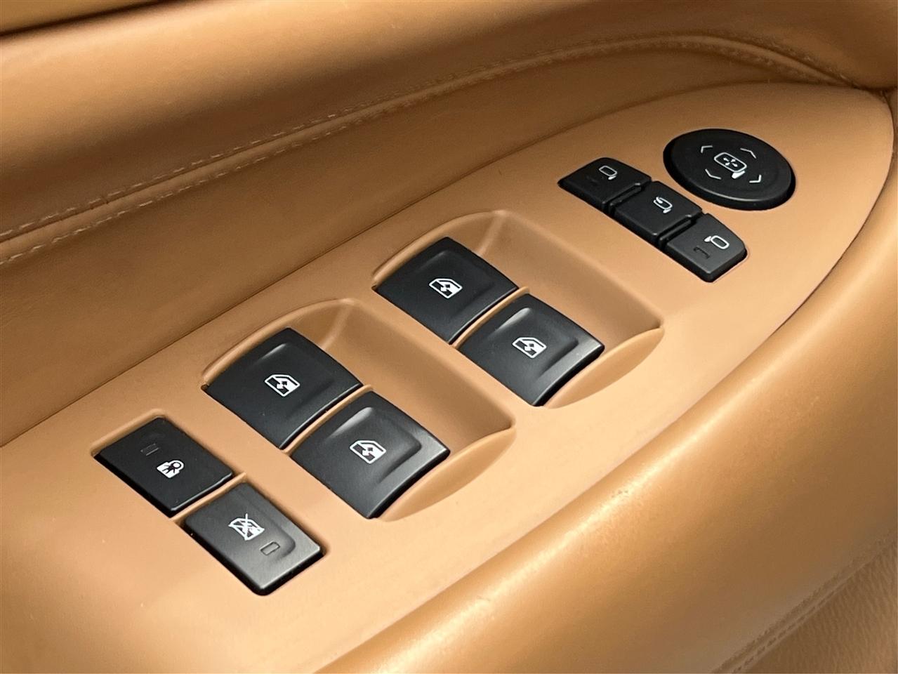 Cadillac Escalade 4WD 4dr Platinum 2017