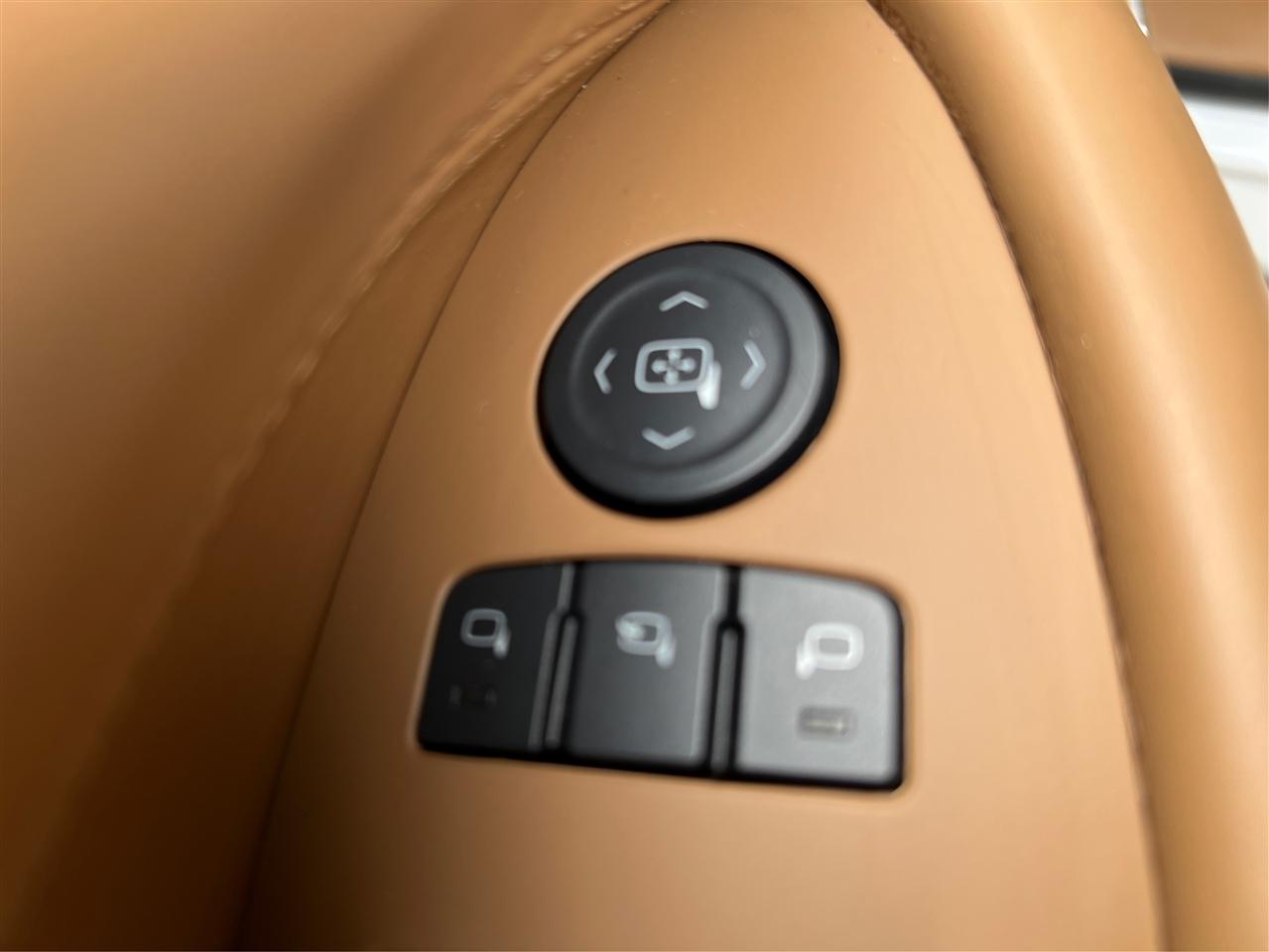 Cadillac Escalade 4WD 4dr Platinum 2017