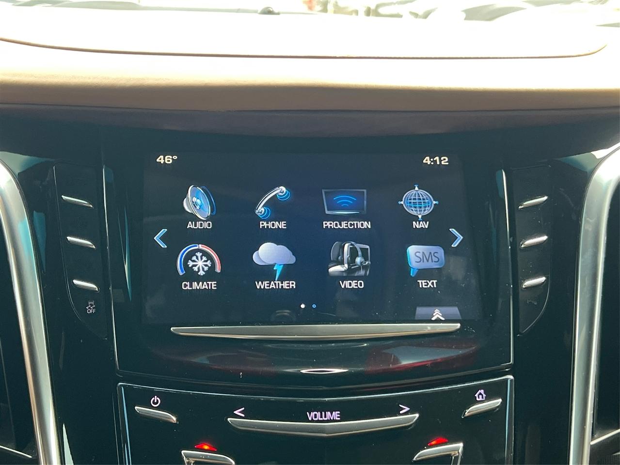 Cadillac Escalade 4WD 4dr Platinum 2017