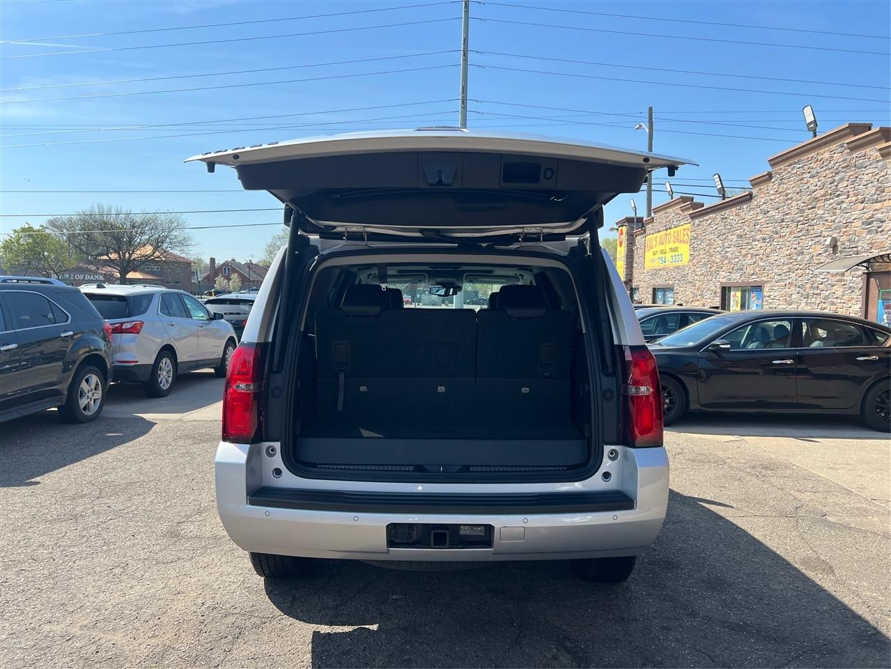 Chevrolet Tahoe 4WD 4dr LT 2019