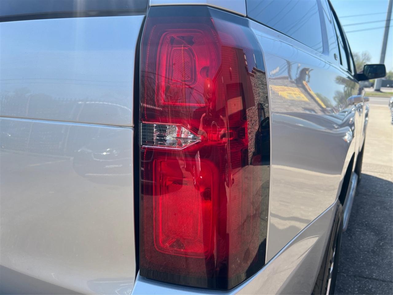 Chevrolet Tahoe 4WD 4dr LT 2019