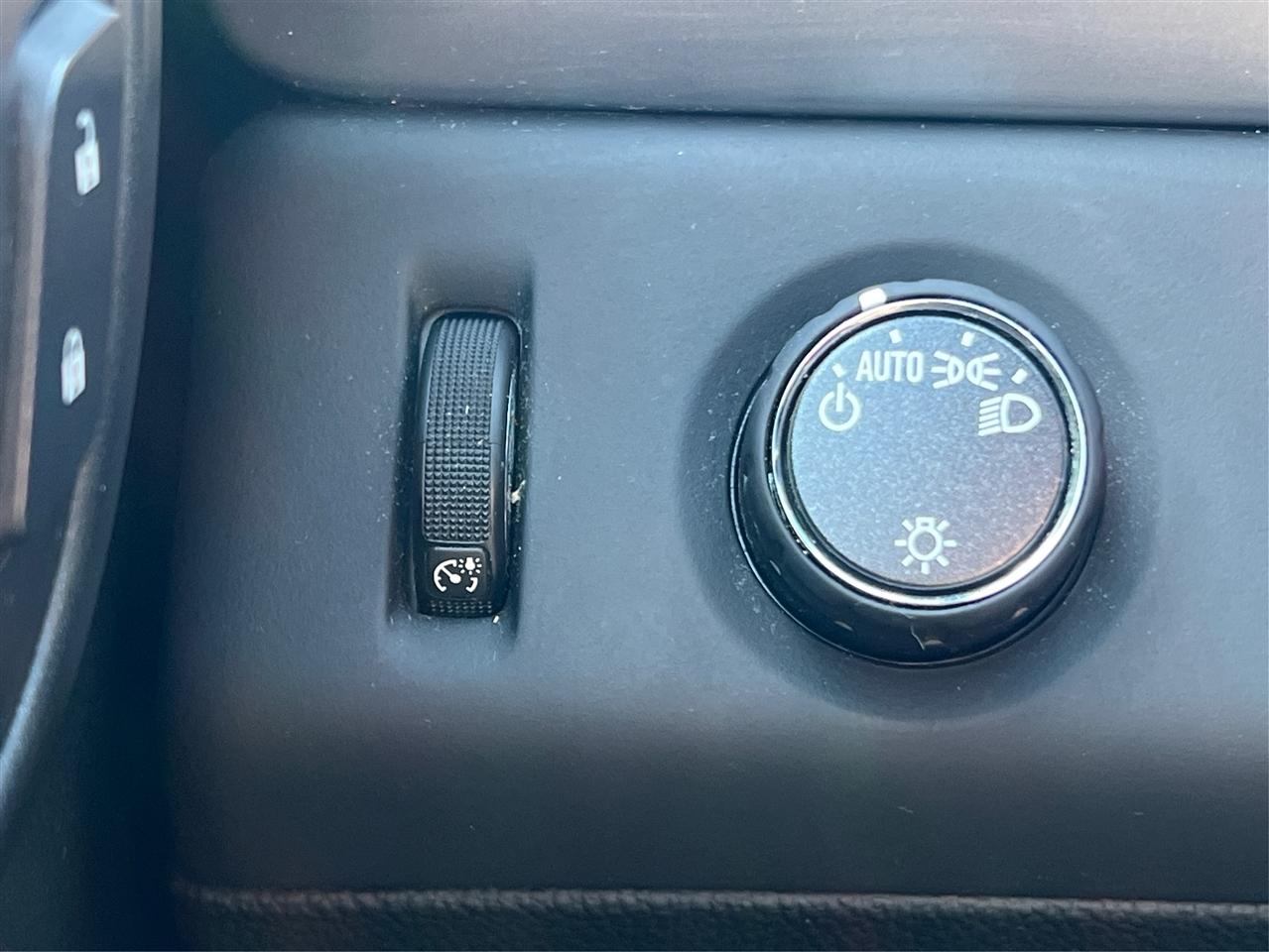 Chevrolet Tahoe 4WD 4dr LT 2019