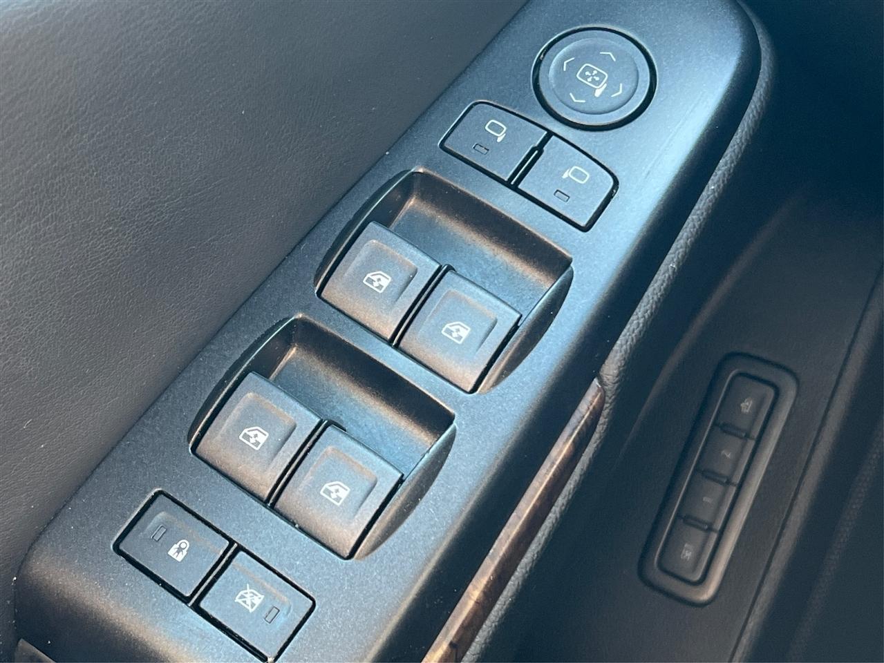 Chevrolet Tahoe 4WD 4dr LT 2019