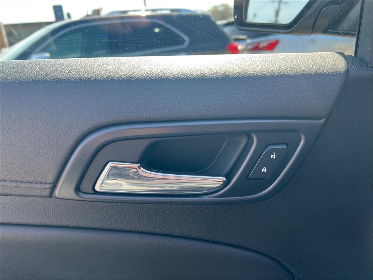 Chevrolet Tahoe 4WD 4dr LT 2019