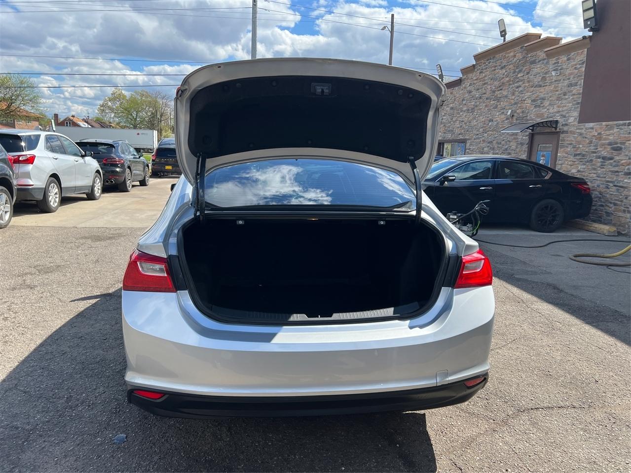 Chevrolet Malibu 4dr Sdn LS w/1LS 2020