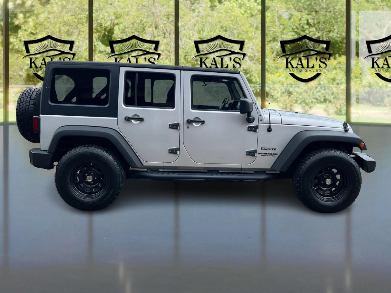 Jeep Wrangler Unlimited 4WD 4dr Sport 2012
