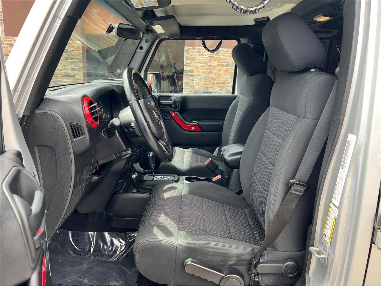 Jeep Wrangler Unlimited 4WD 4dr Sport 2012
