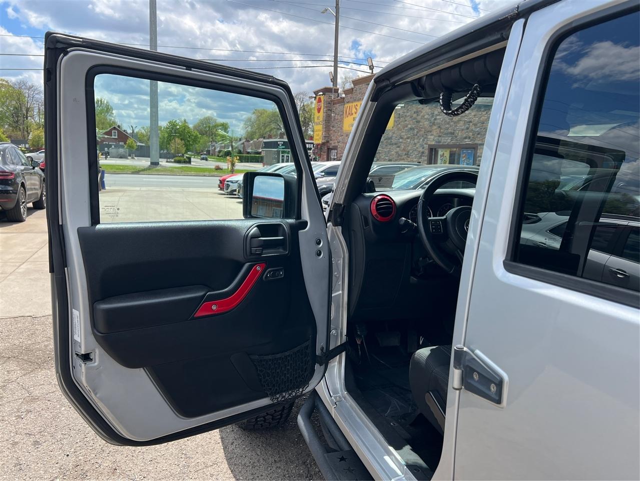 Jeep Wrangler Unlimited 4WD 4dr Sport 2012