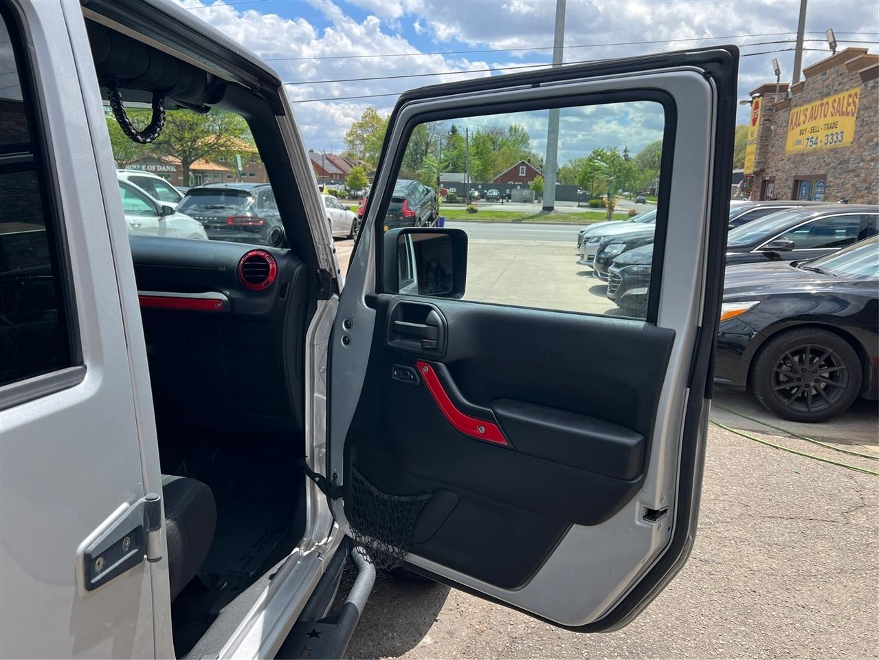 Jeep Wrangler Unlimited 4WD 4dr Sport 2012