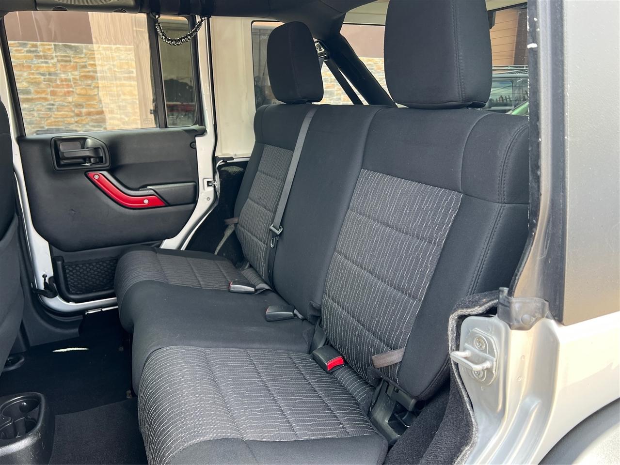Jeep Wrangler Unlimited 4WD 4dr Sport 2012