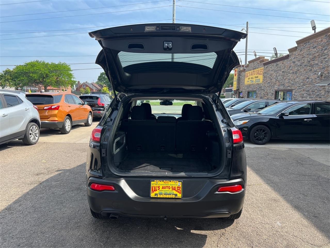 Jeep Cherokee 4WD 4dr Latitude 2014
