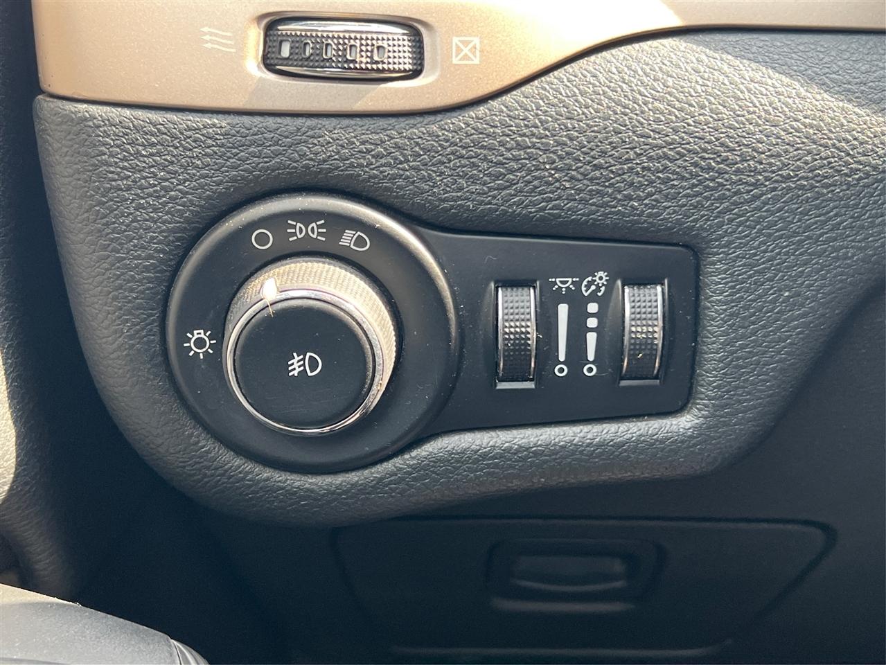 Jeep Cherokee 4WD 4dr Latitude 2014