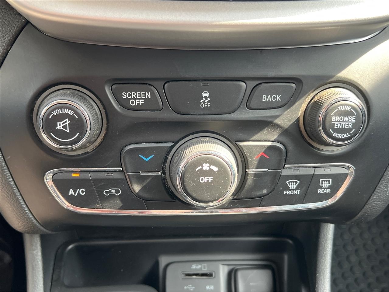 Jeep Cherokee 4WD 4dr Latitude 2014