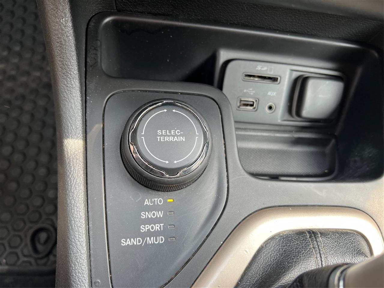 Jeep Cherokee 4WD 4dr Latitude 2014