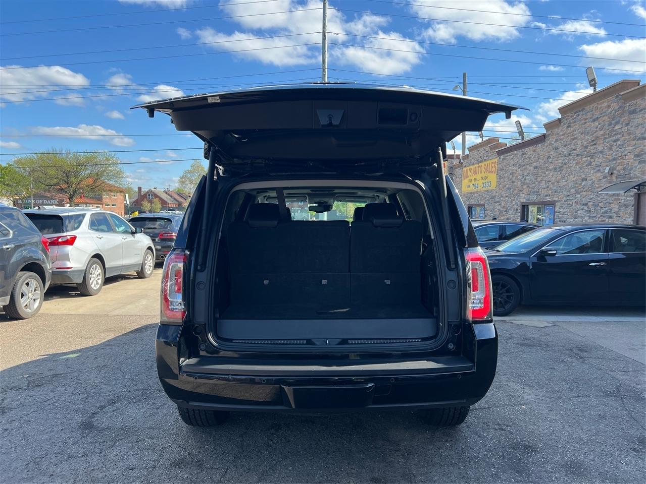 GMC Yukon 4WD 4dr SLT 2019