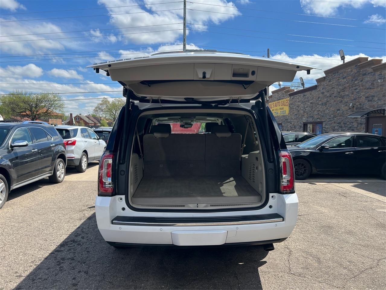 GMC Yukon XL 4WD 4dr Denali 2020