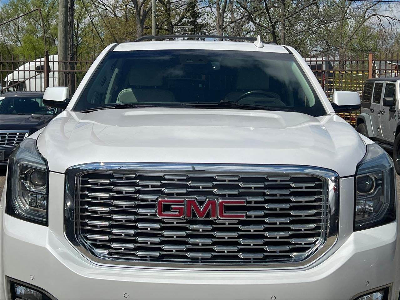 GMC Yukon XL 4WD 4dr Denali 2020