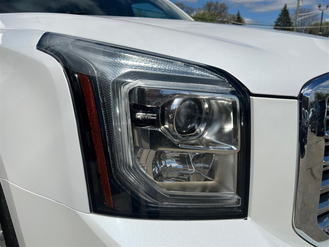 GMC Yukon XL 4WD 4dr Denali 2020