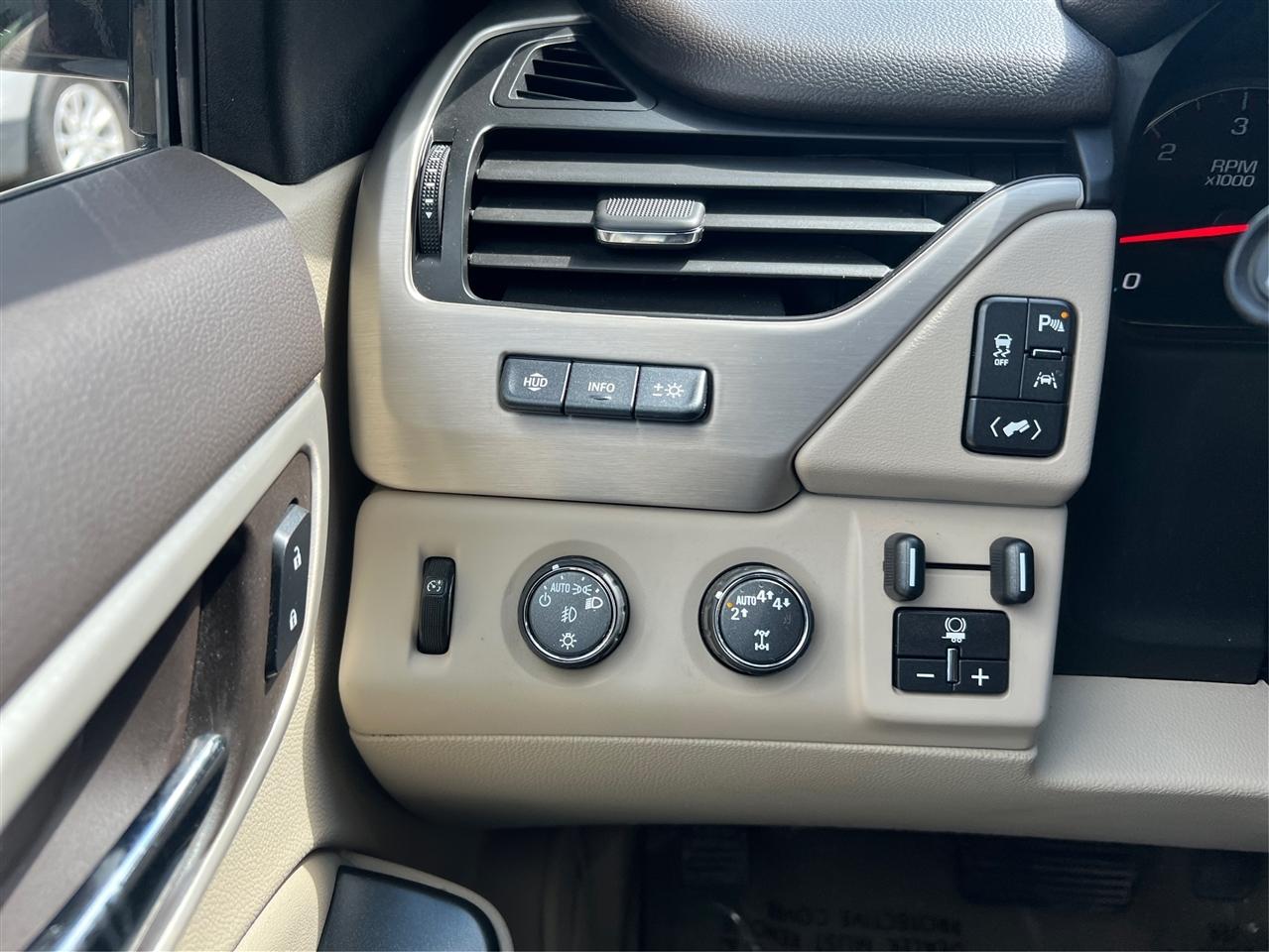 GMC Yukon XL 4WD 4dr Denali 2020