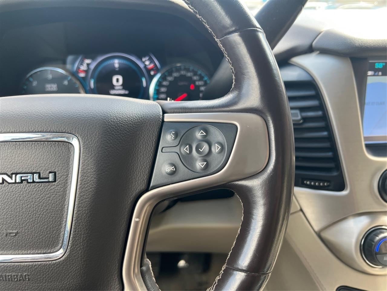 GMC Yukon XL 4WD 4dr Denali 2020