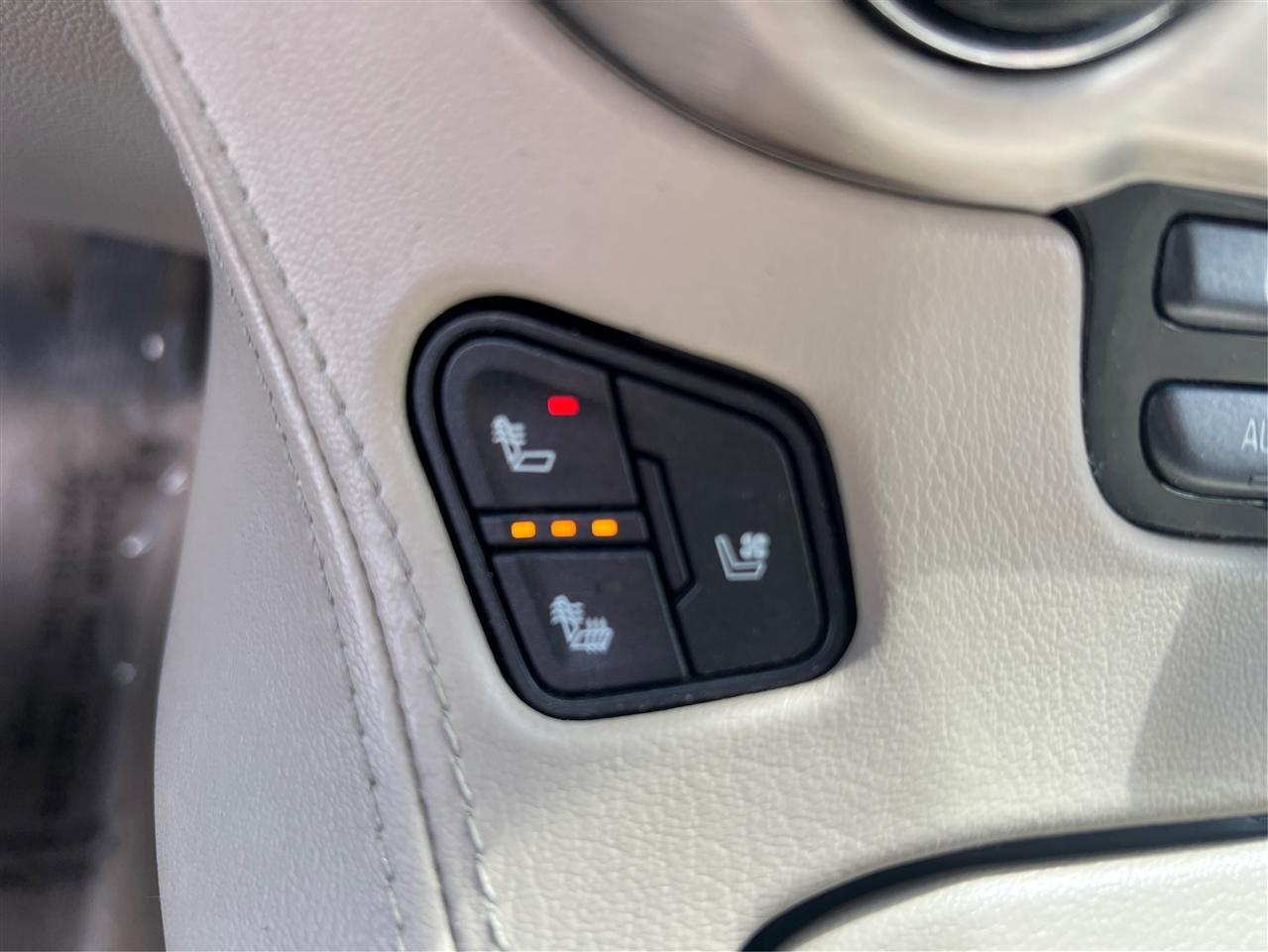 GMC Yukon XL 4WD 4dr Denali 2020