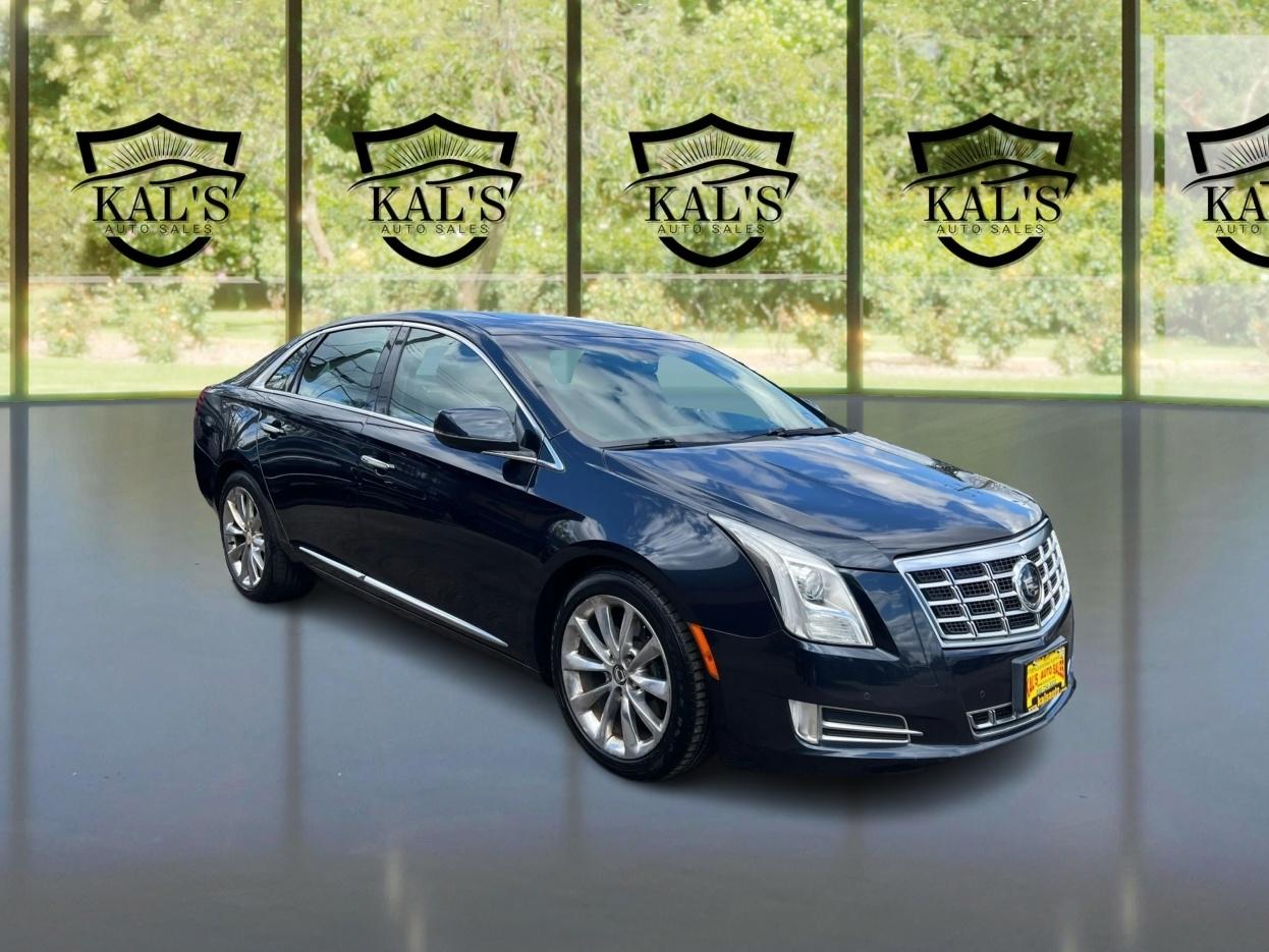 Cadillac XTS 4dr Sdn Premium FWD 2013