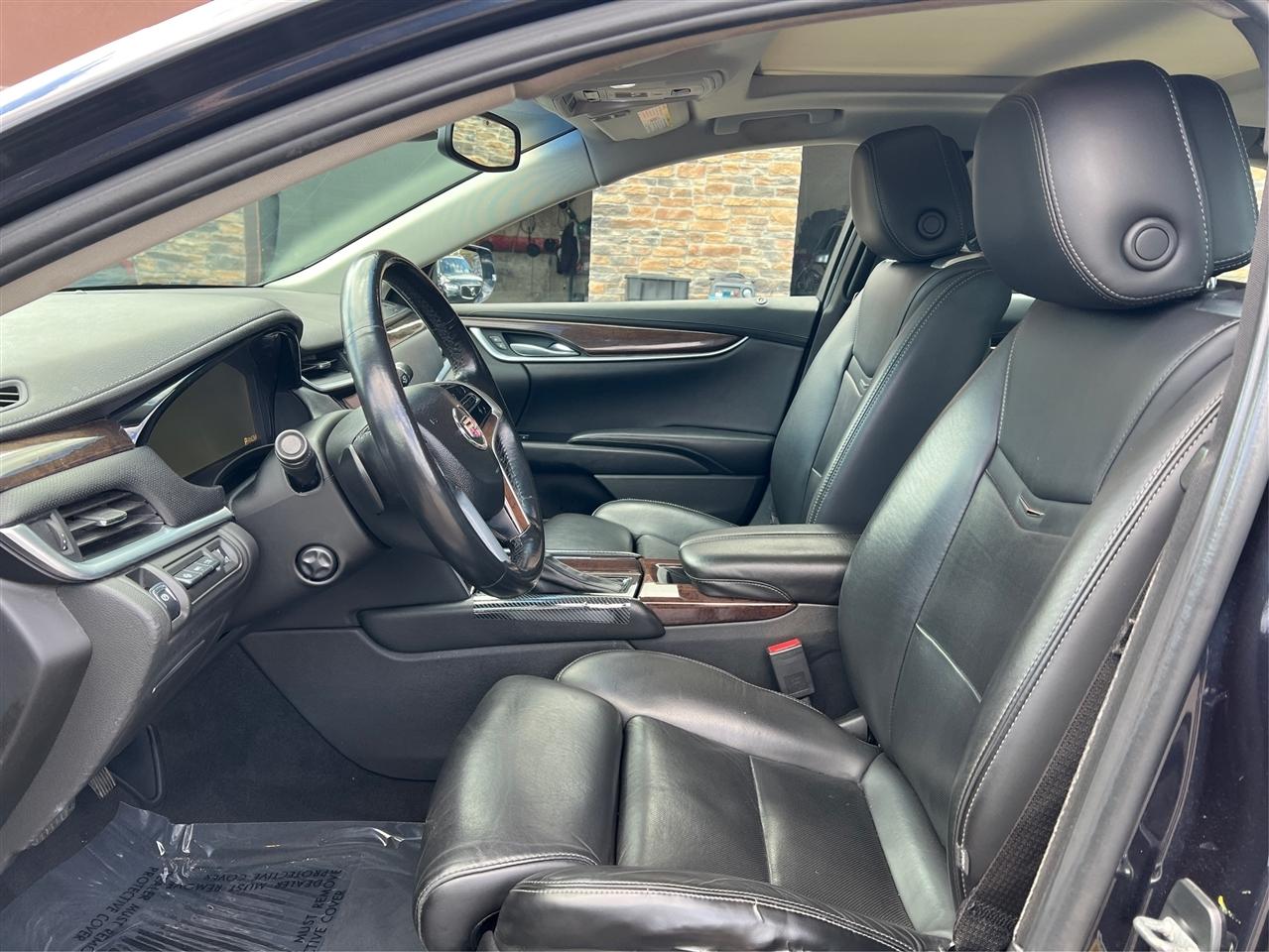 Cadillac XTS 4dr Sdn Premium FWD 2013