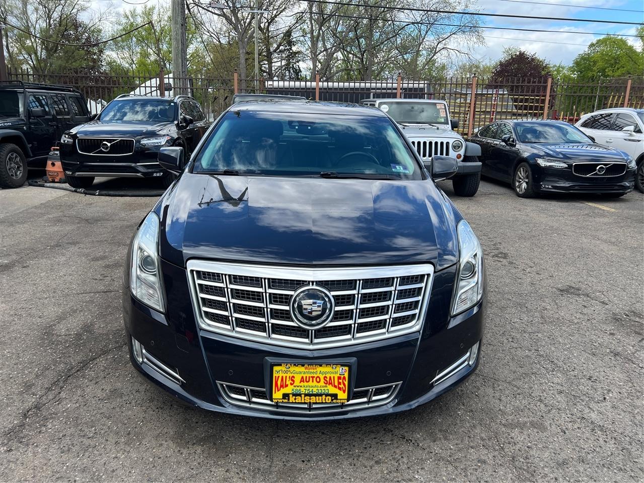 Cadillac XTS 4dr Sdn Premium FWD 2013