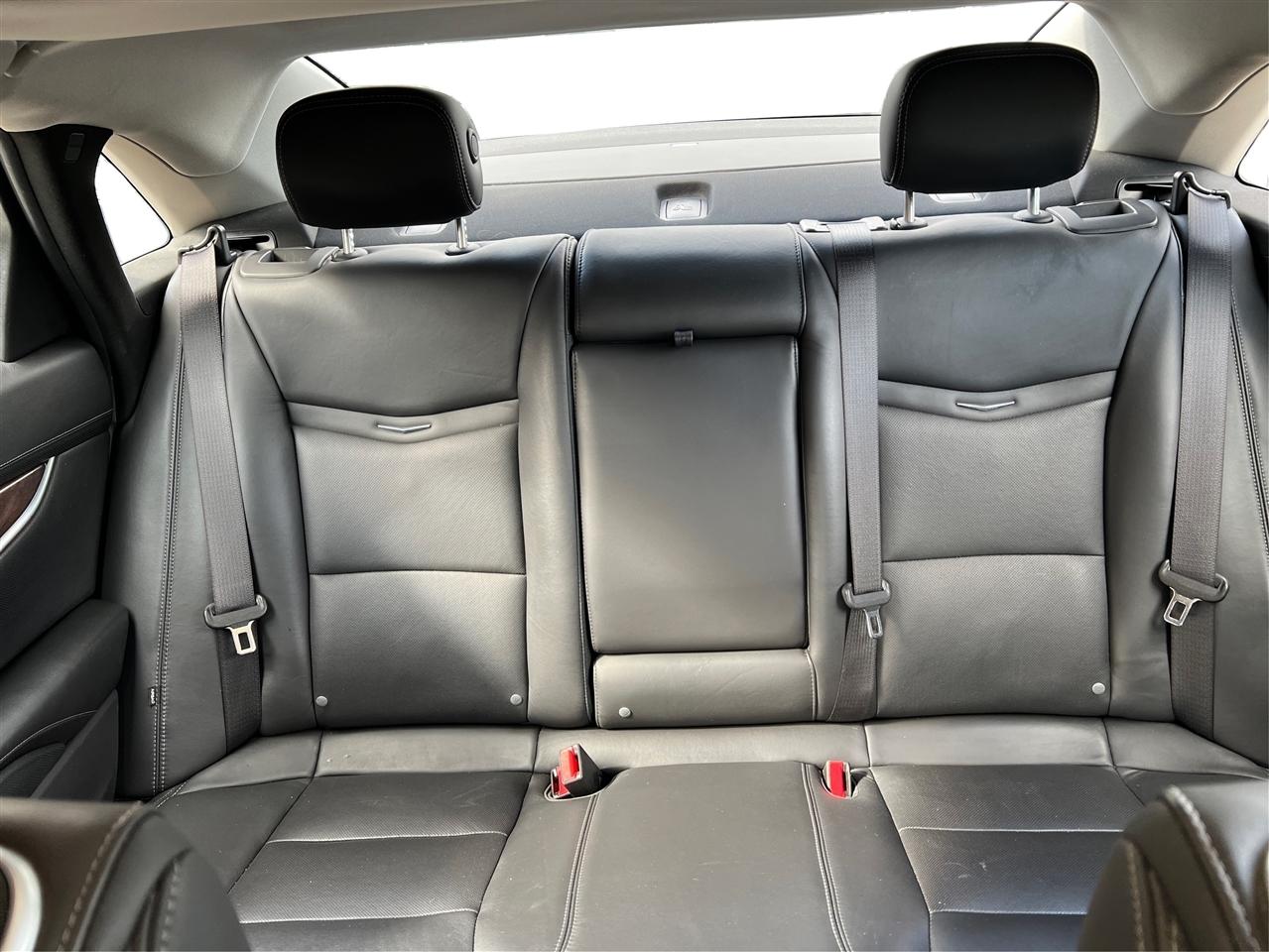 Cadillac XTS 4dr Sdn Premium FWD 2013