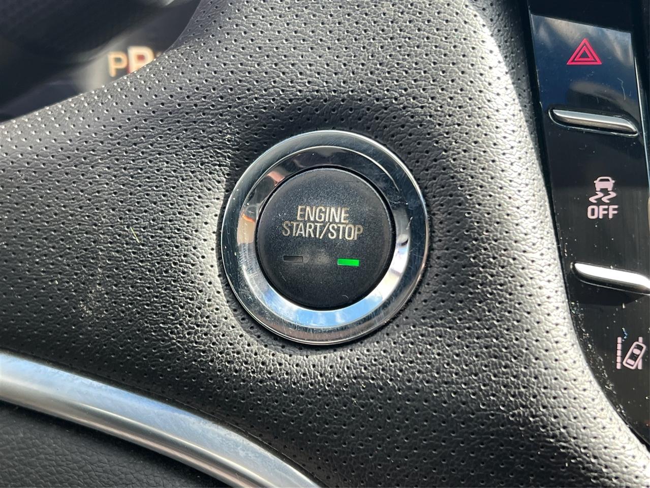 Cadillac XTS 4dr Sdn Premium FWD 2013