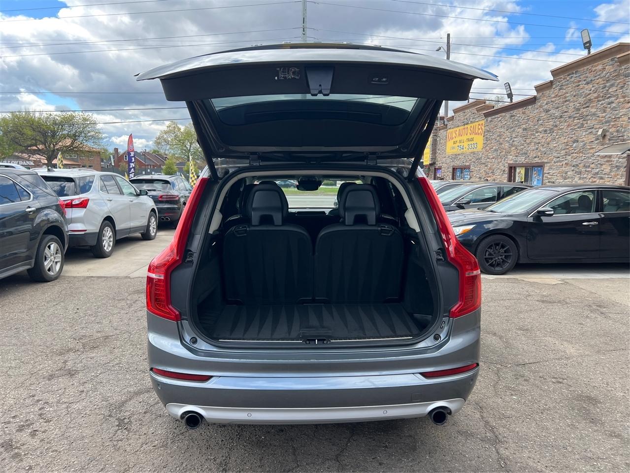 Volvo XC90 T5 AWD Momentum 2019