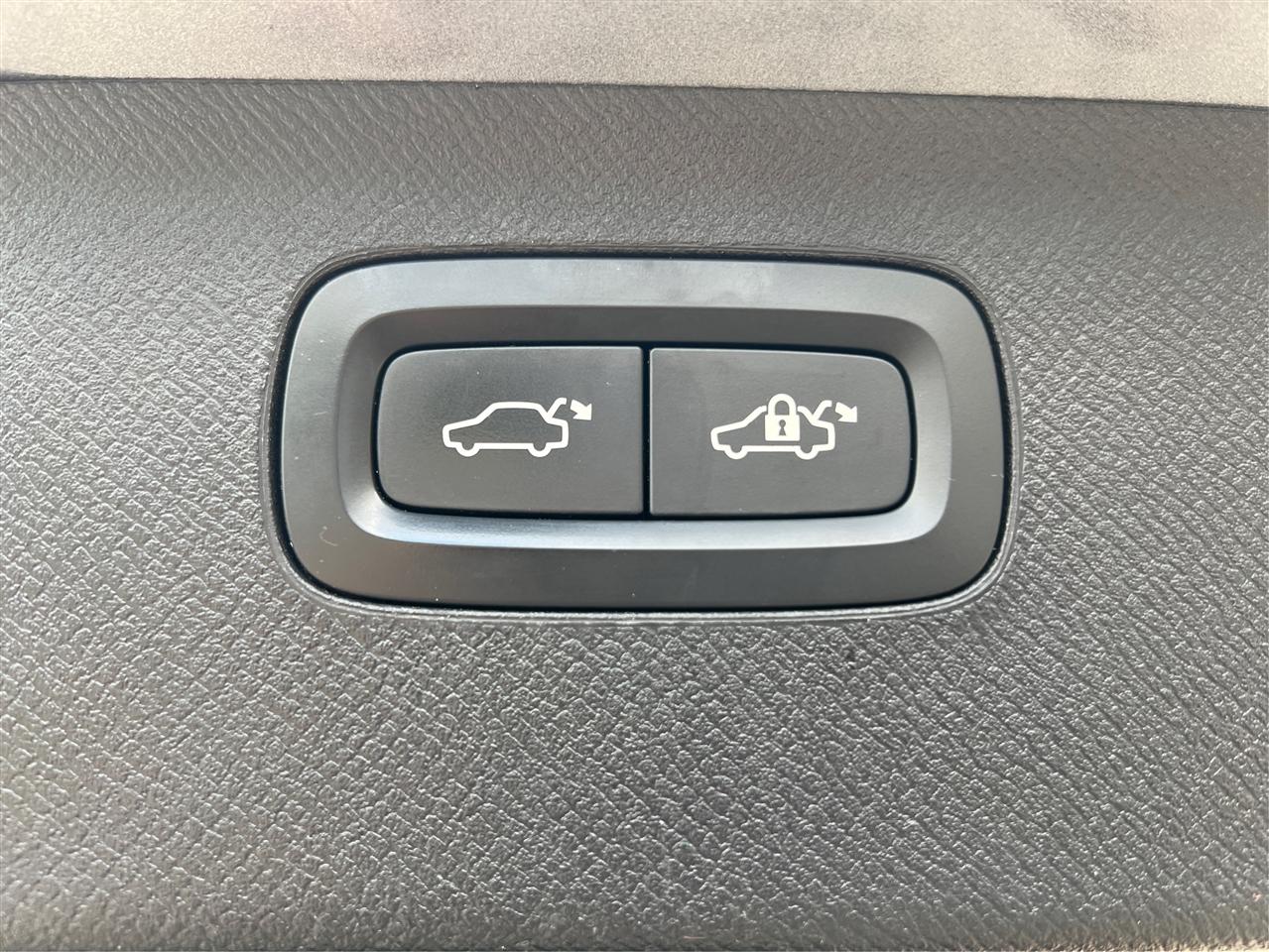 Volvo XC90 T5 AWD Momentum 2019