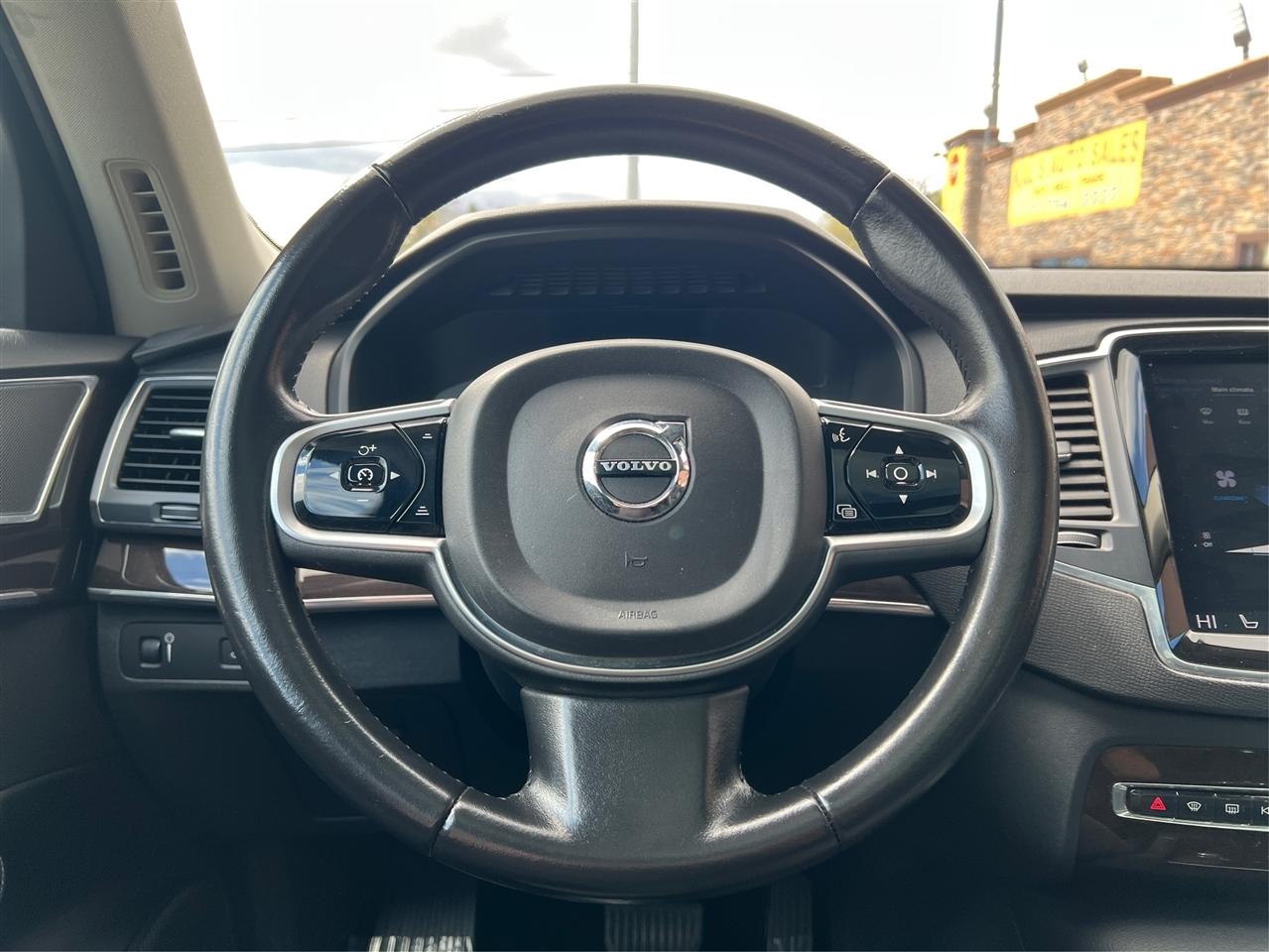 Volvo XC90 T5 AWD Momentum 2019