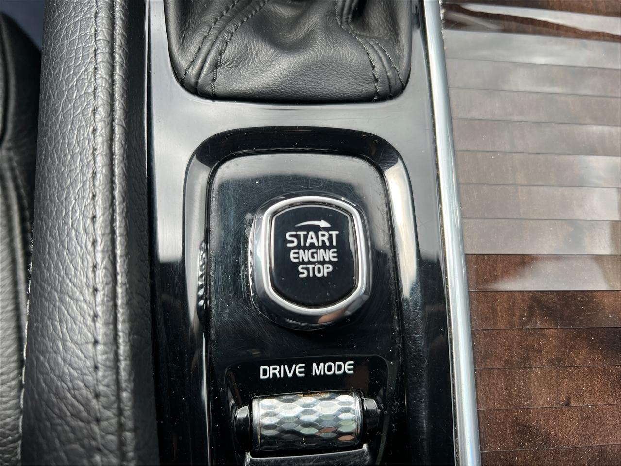 Volvo XC90 T5 AWD Momentum 2019