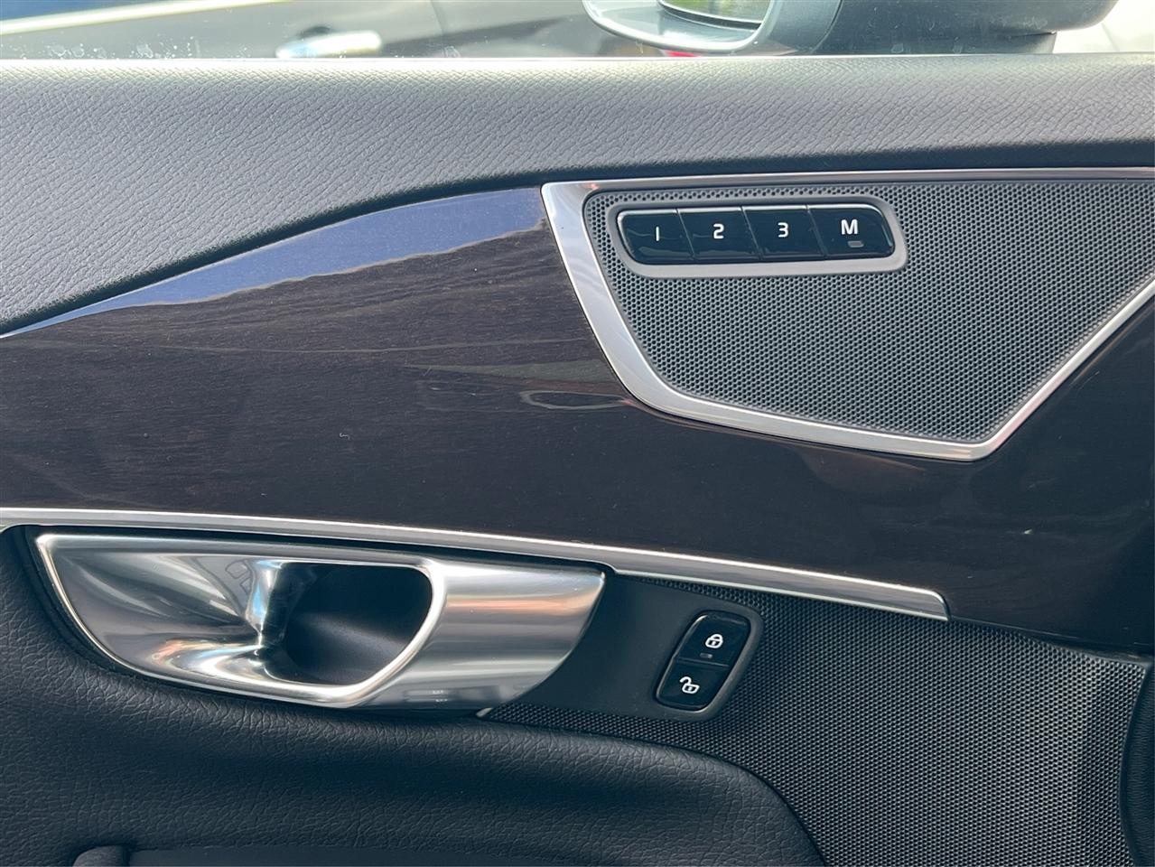 Volvo XC90 T5 AWD Momentum 2019
