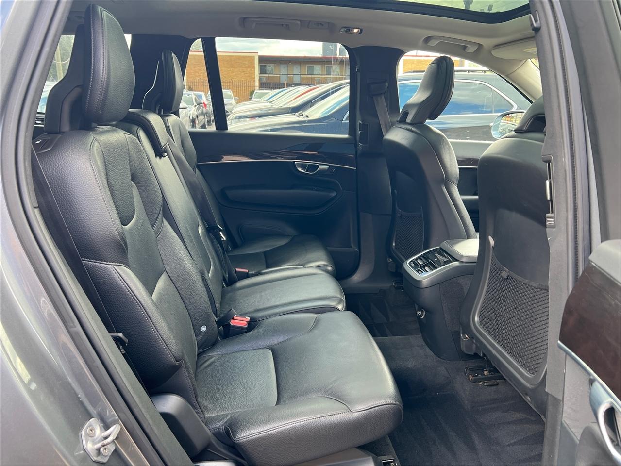 Volvo XC90 T5 AWD Momentum 2019