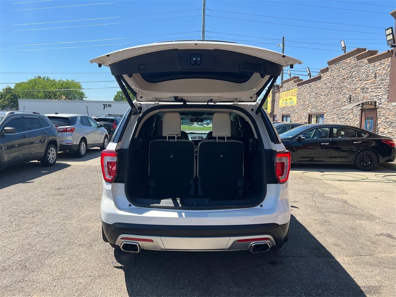 Ford Explorer Platinum 4WD 2017