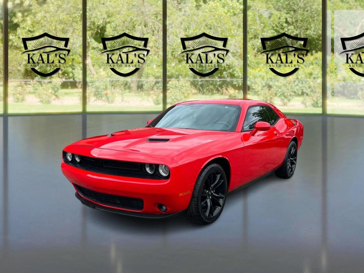 2018 Dodge Challenger SXT RWD