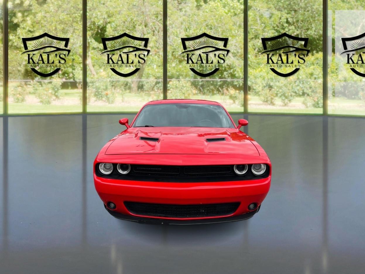 Dodge Challenger SXT RWD 2018