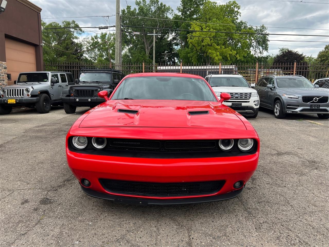 Dodge Challenger SXT RWD 2018