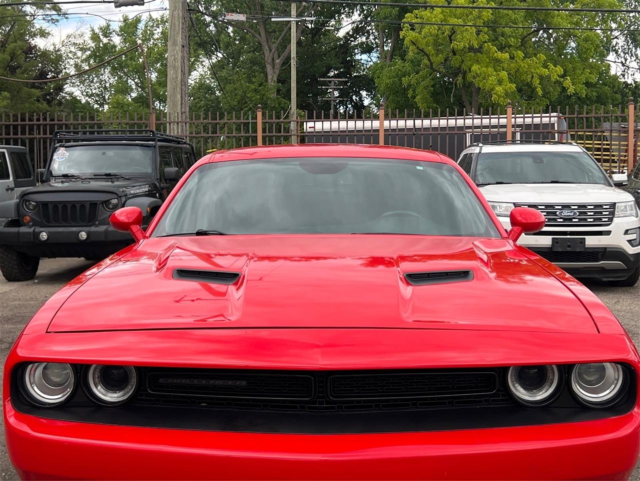Dodge Challenger SXT RWD 2018