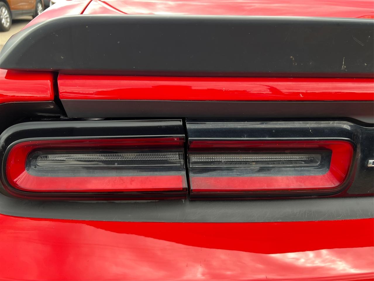 Dodge Challenger SXT RWD 2018