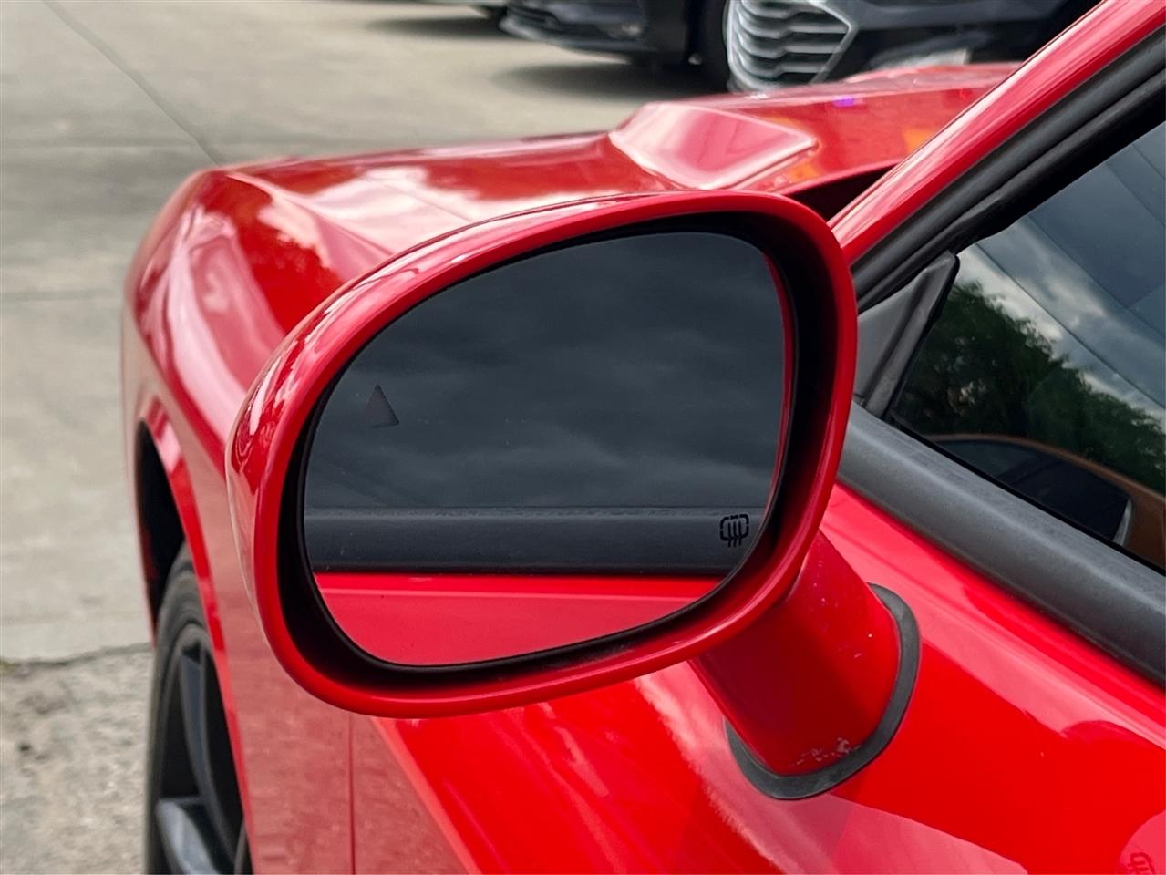 Dodge Challenger SXT RWD 2018