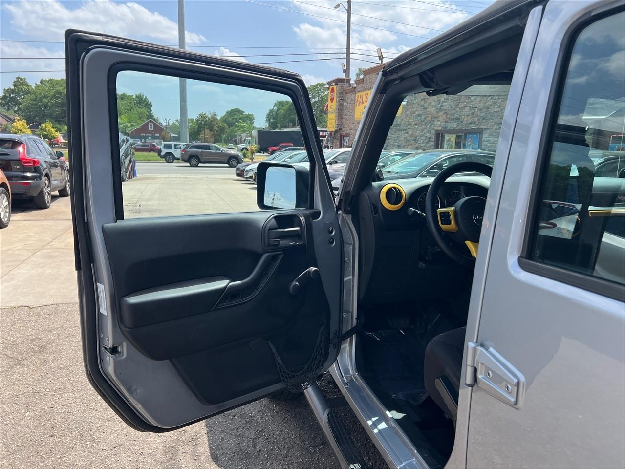 Jeep Wrangler Unlimited 4WD 4dr Sport 2014