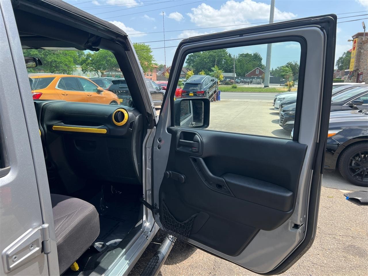 Jeep Wrangler Unlimited 4WD 4dr Sport 2014