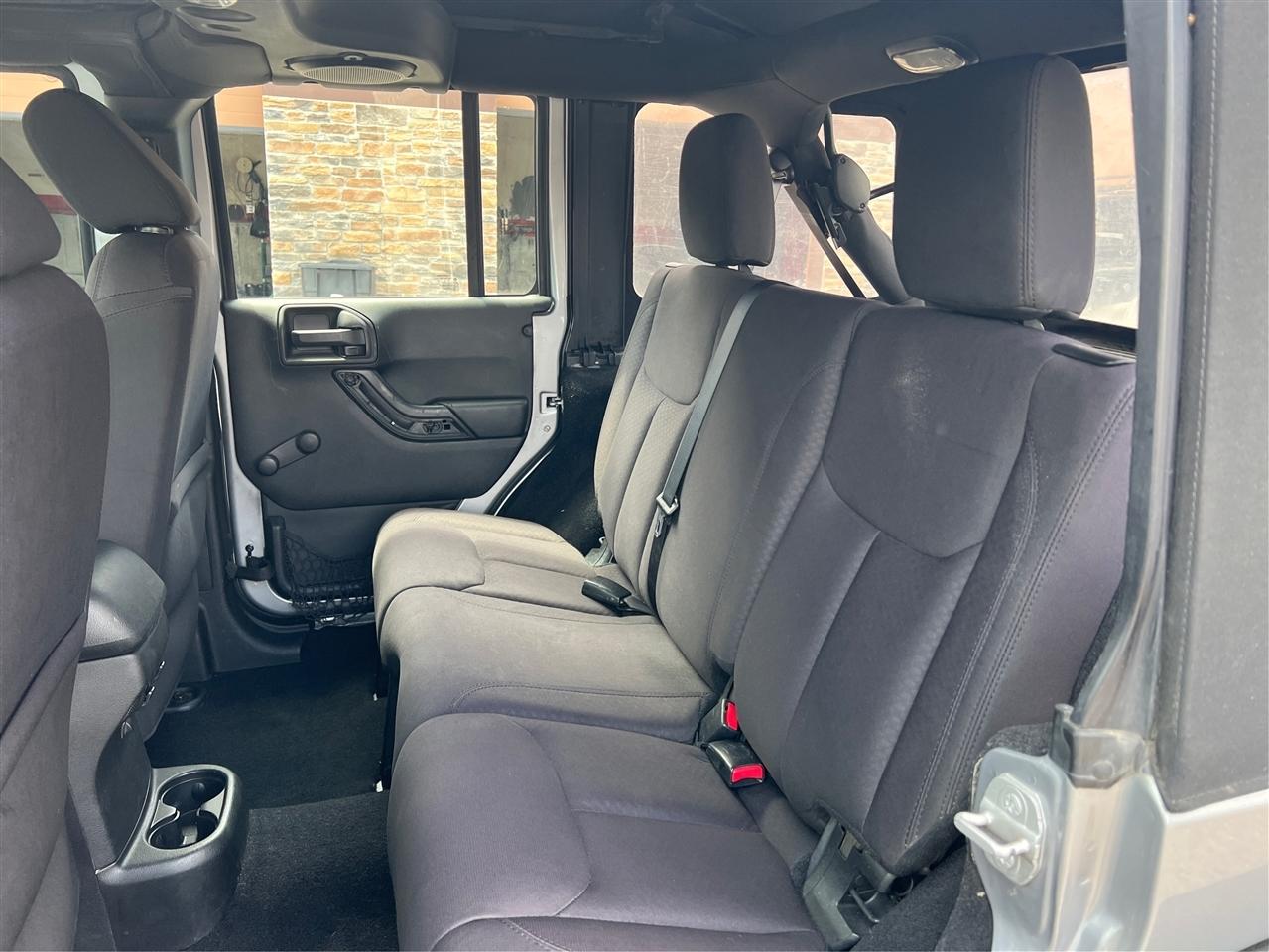 Jeep Wrangler Unlimited 4WD 4dr Sport 2014