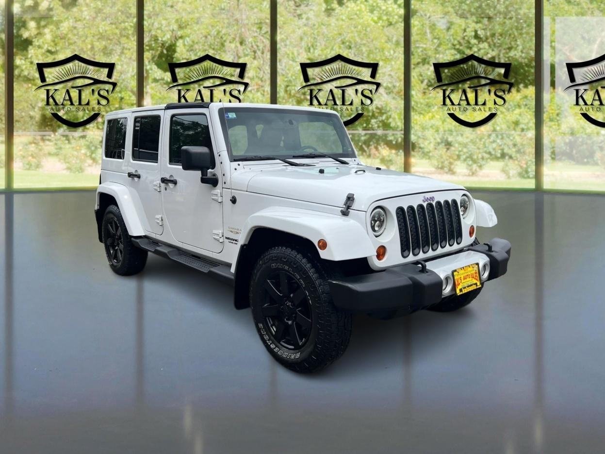 Jeep Wrangler Unlimited 4WD 4dr Sahara 2012